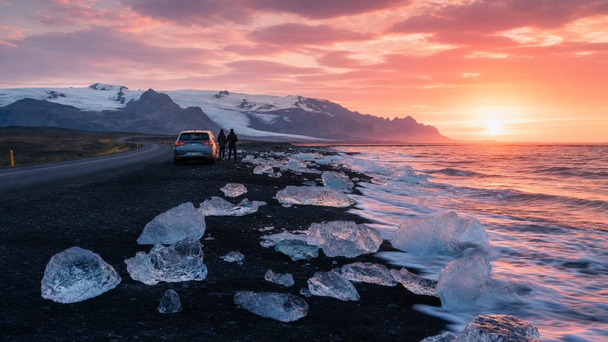 Islande en été : road trip de 10 jours entre lumière, cascades et plages noires